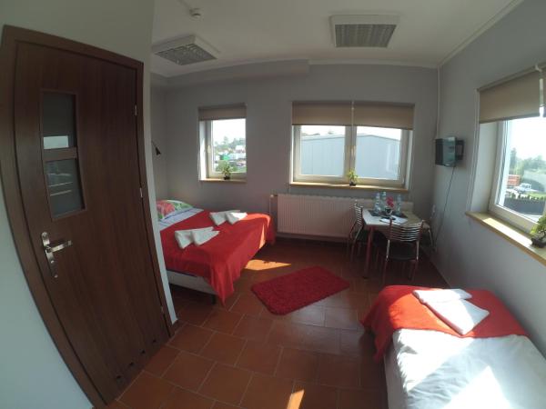 Hostel Bazar : photo 6 de la chambre chambre familiale avec salle de bains privative