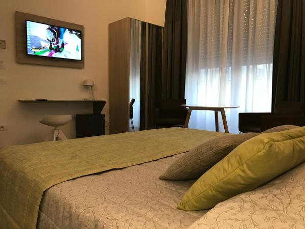 Hotel Bernina : photo 10 de la chambre chambre double supérieure