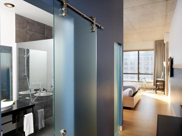 Le Dauphin Montréal Centre-Ville : photo 4 de la chambre chambre lit king-size exécutive