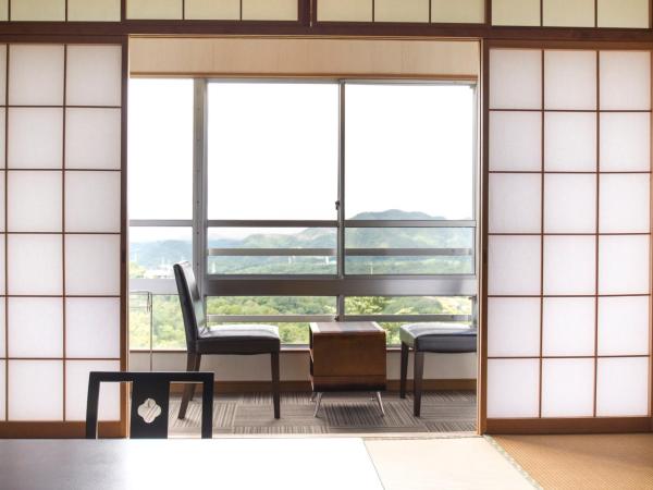 Arima Onsen Motoyu Ryuusenkaku : photo 2 de la chambre japanese style room 18sqm with mountain view - non smoking