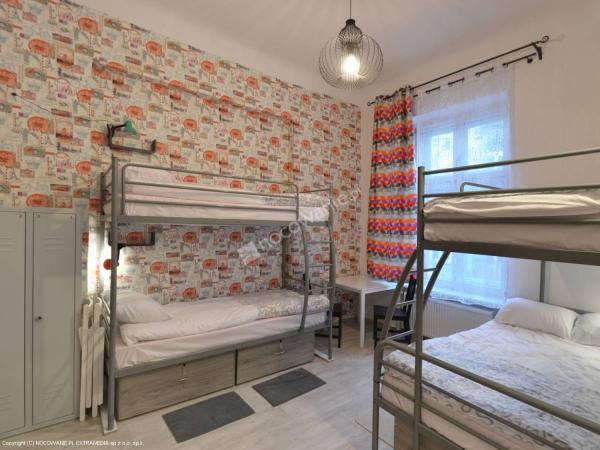 Hostel Lwowska 11 : photo 1 de la chambre lit dans dortoir mixte de 5 lits