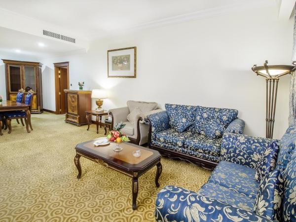 Grand Excelsior Hotel - Bur Dubai : photo 5 de la chambre suite exécutive 1 chambre - 25 % de réduction sur nourriture et boissons