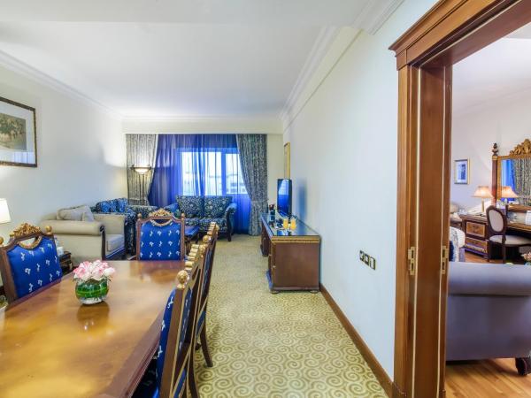 Grand Excelsior Hotel - Bur Dubai : photo 6 de la chambre suite exécutive 1 chambre - 25 % de réduction sur nourriture et boissons