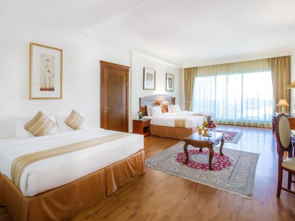 Grand Excelsior Hotel - Bur Dubai : photo 2 de la chambre chambre familiale - 25 % de réduction sur nourriture et boissons