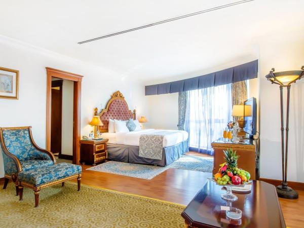 Grand Excelsior Hotel - Bur Dubai : photo 5 de la chambre chambre premium - 25 % de réduction sur nourriture et boissons - vue sur burj khalifa