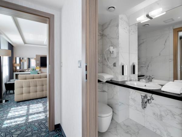 Golden Tulip Krakow Kazimierz : photo 8 de la chambre suite junior familiale