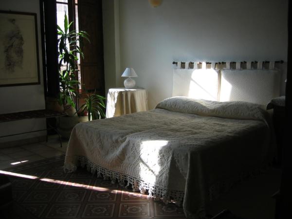 Guest House Il Giardino Segreto : photo 3 de la chambre suite (3 adultes) - bâtiment indépendant