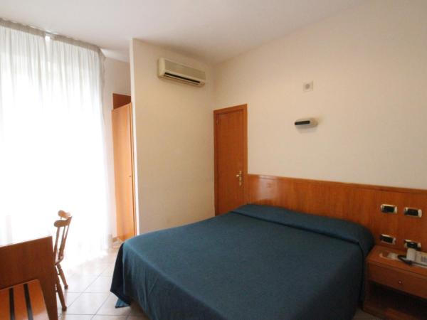 Hotel Zara Napoli : photo 6 de la chambre chambre double