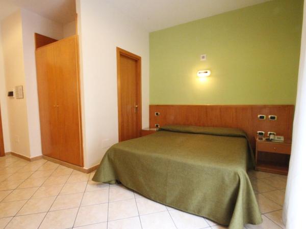 Hotel Zara Napoli : photo 5 de la chambre chambre double