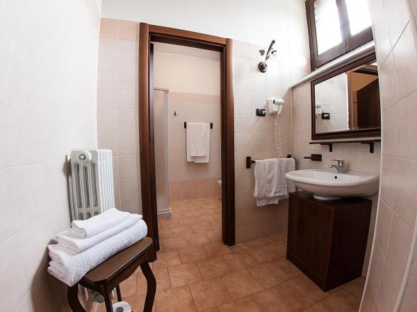 Grand Hotel Capodimonte : photo 5 de la chambre chambre triple classique