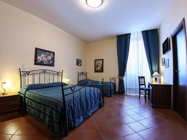 Grand Hotel Capodimonte : photo 2 de la chambre chambre triple classique