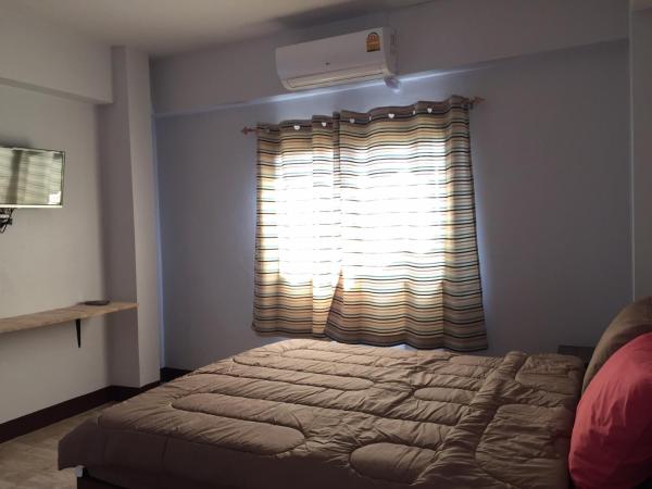 Chiangmai HomeTeL : photo 7 de la chambre chambre double avec salle de bains privative