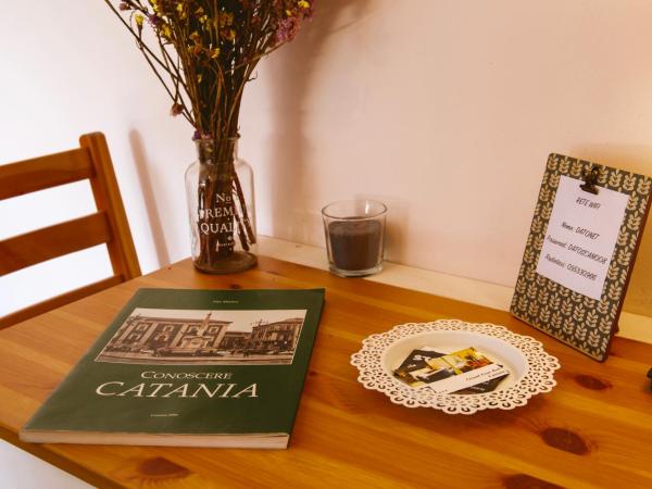 Grand Tour Design Guest House Catania : photo 5 de la chambre chambre double supérieure