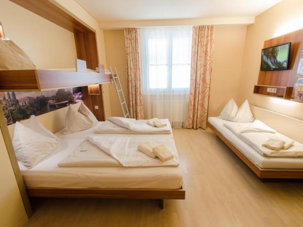 JUFA Hotel Graz City : photo 3 de la chambre chambre quadruple