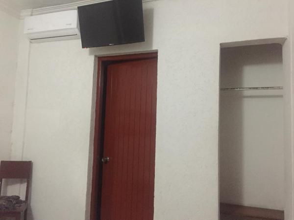 Hotel Paraiso Express : photo 5 de la chambre chambre lit king-size deluxe