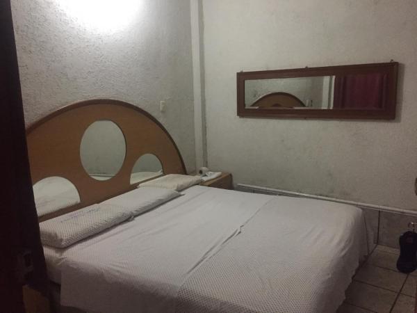 Hotel Paraiso Express : photo 10 de la chambre chambre lit king-size deluxe