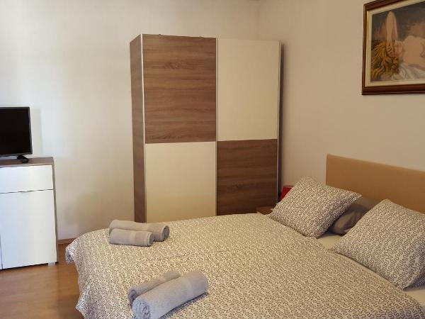 Guest House Jole : photo 3 de la chambre chambre double avec terrasse