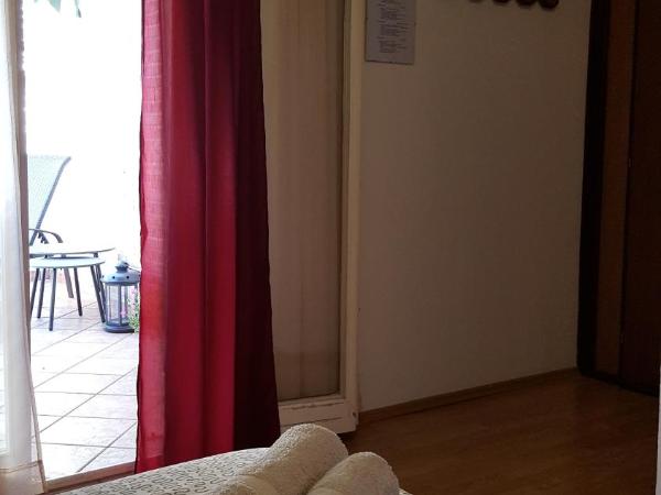 Guest House Jole : photo 4 de la chambre chambre double avec terrasse