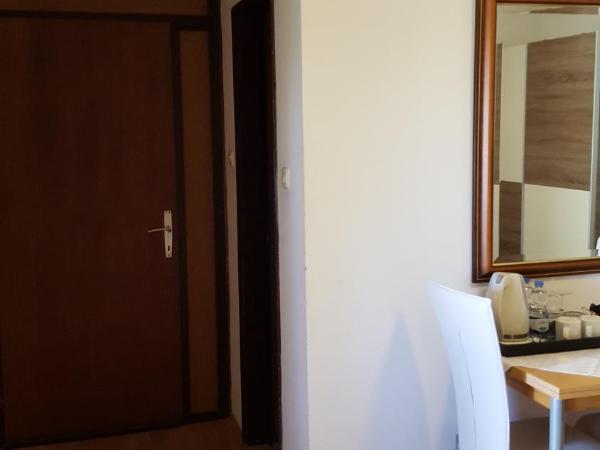 Guest House Jole : photo 5 de la chambre chambre double avec terrasse