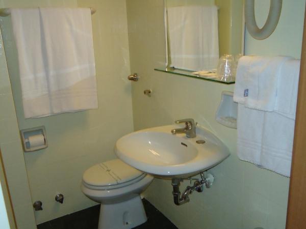 Hotel Cristallo Brescia : photo 4 de la chambre chambre double ou lits jumeaux