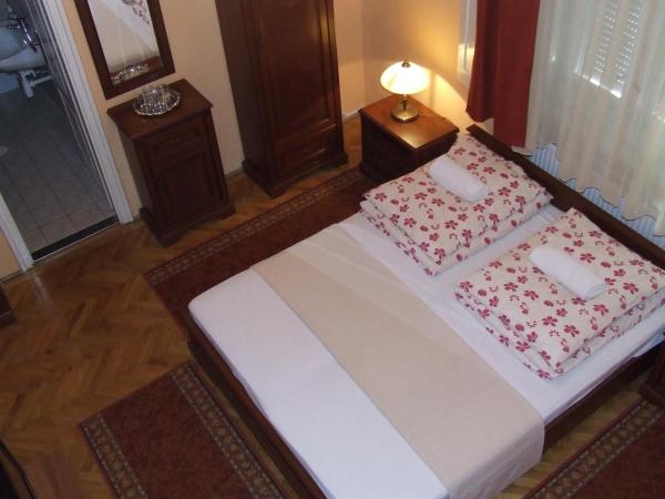 Péterfia Panzió : photo 2 de la chambre chambre double ou lits jumeaux