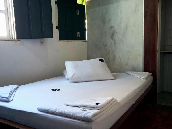 Laranjeiras Hostel : photo 5 de la chambre chambre double avec salle de bains privative