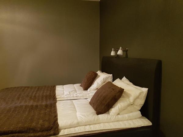 Pensionat Björnen : photo 3 de la chambre chambre double avec salle de bains privative extérieure