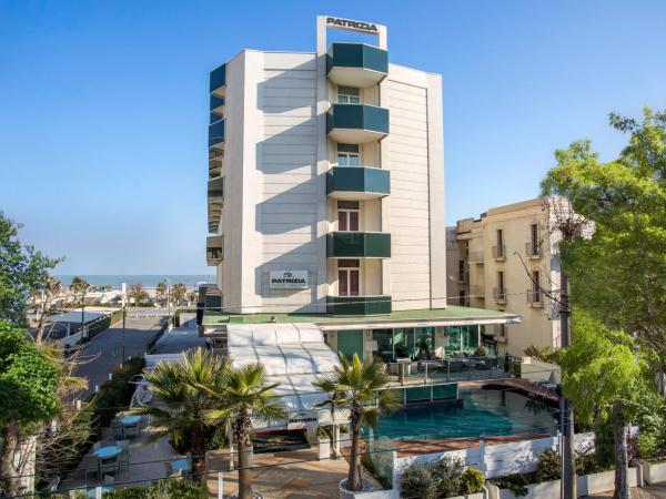 Best Western Maison B Hotel : photo 10 de la chambre suite junior familiale avec jacuzzi - vue sur mer