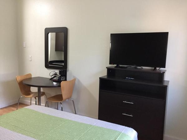 Studio 6-Dallas, TX : photo 9 de la chambre chambre lit queen-size deluxe - fumeurs