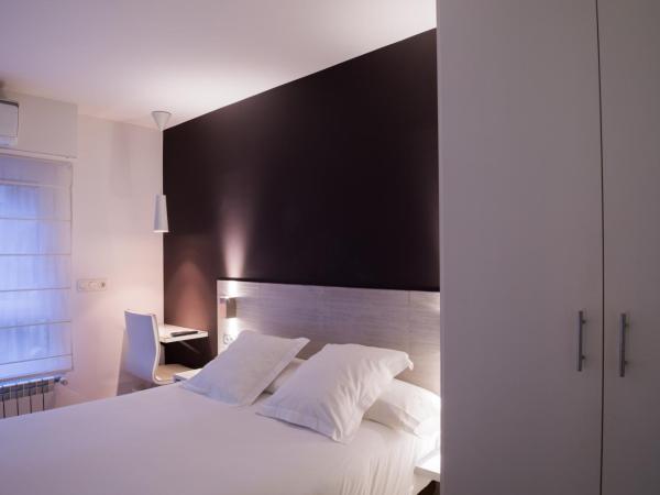 Pension Ondarra Autocheck-In : photo 5 de la chambre chambre double - pas de service de ménage quotidien