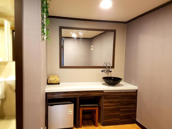 Ryu Guest House Gangnam : photo 5 de la chambre lit dans dortoir pour femmes de 4 lits