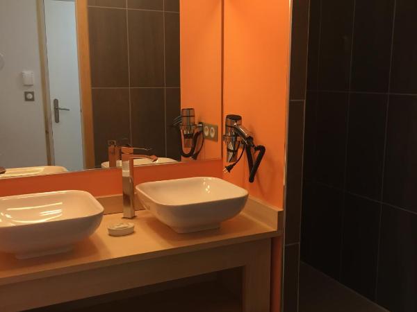 Hôtel du Bout du Monde : photo 2 de la chambre suite avec baignoire spa