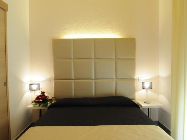 Hotel Villa Paola : photo 4 de la chambre chambre double deluxe