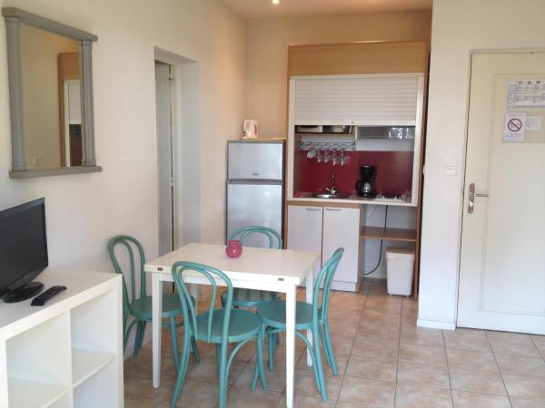 Hôtel De La Mer : photo 10 de la chambre appartement avec balcon