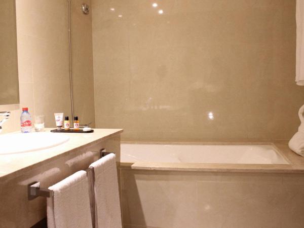 Mogador Marina : photo 5 de la chambre chambre lit queen-size premium - vue sur ville