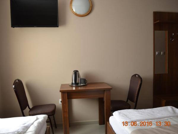 Hotelik Karter : photo 4 de la chambre chambre lits jumeaux spacieuse