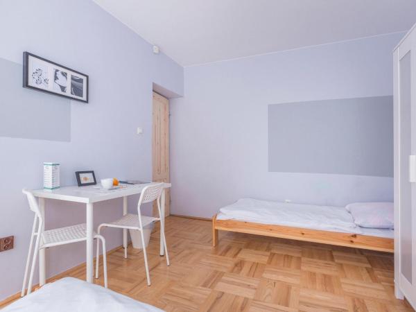 Kujawska Rooms : photo 4 de la chambre chambre triple avec balcon