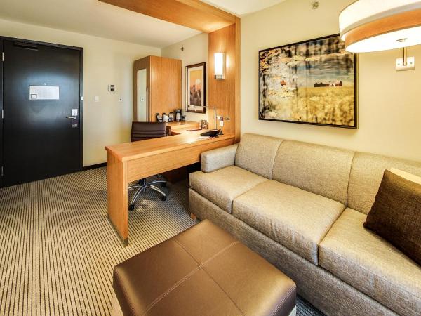 Hyatt Place Edmonton West : photo 3 de la chambre chambre lit king-size avec canapé-lit - Étage supérieur