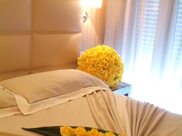 Hotel Villa Paola : photo 3 de la chambre chambre triple deluxe - vue sur mer