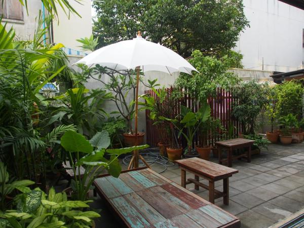 Sriyanar Place : photo 1 de la chambre chambre double - vue sur jardin