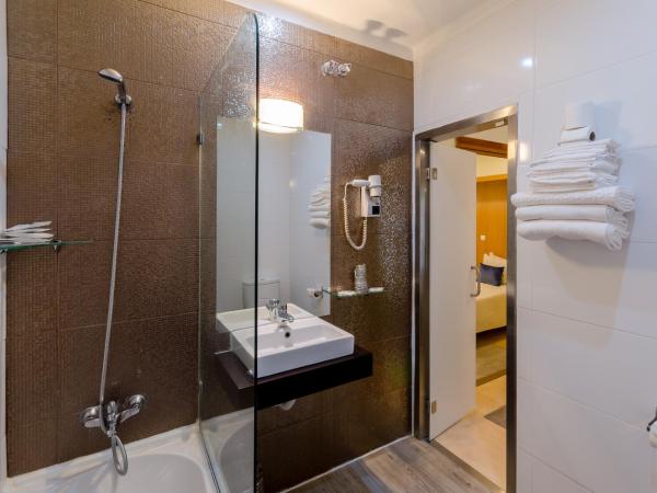 Hotel INN Rossio : photo 4 de la chambre chambre quadruple