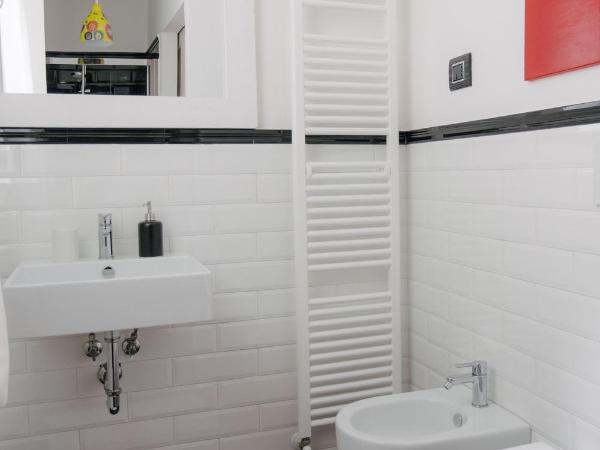 Mars41 B&B : photo 9 de la chambre chambre double avec balcon et salle de bains privative