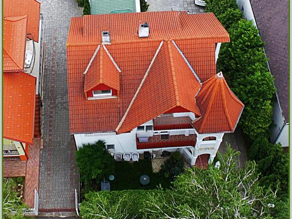 White & Quiet Apartment House : photo 10 de la chambre chambre lits jumeaux avec terrasse