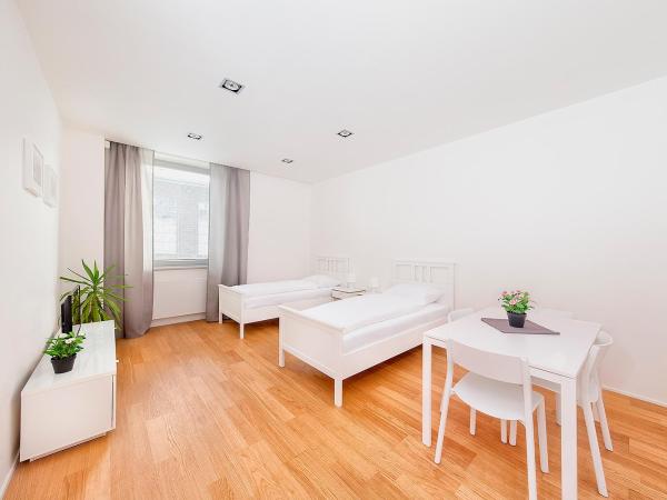 Hotel & Hostel Letov : photo 1 de la chambre appartement (4 adultes)