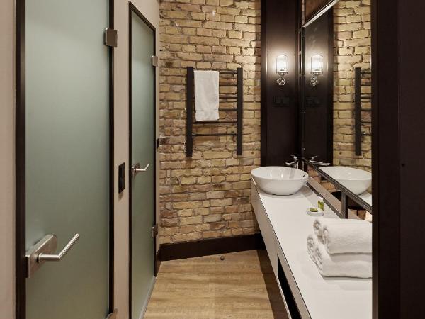 The Loft Budapest : photo 6 de la chambre suite loft avec vue sur la ville