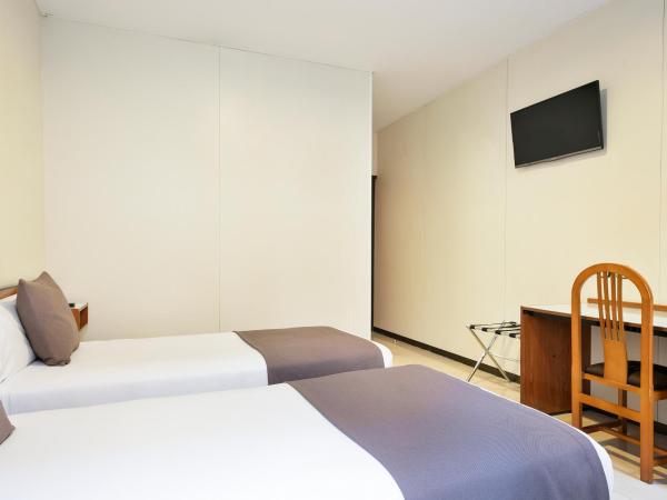 Hotel Condal : photo 4 de la chambre chambre lits jumeaux
