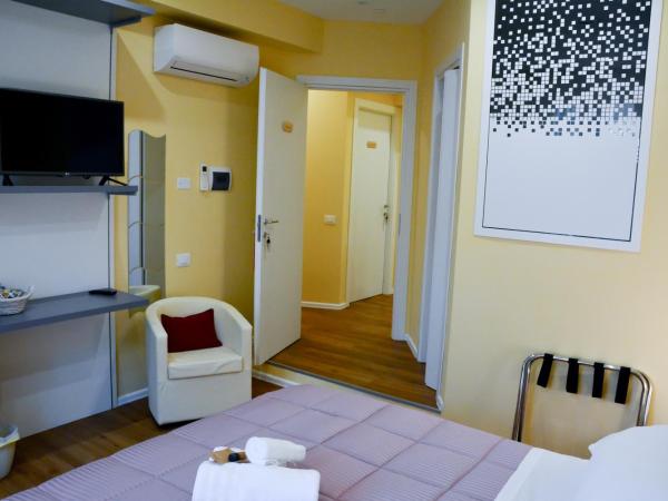 Le Veneri Del Golfo : photo 10 de la chambre double room with terrace 3