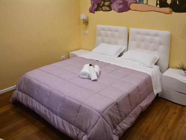 Le Veneri Del Golfo : photo 2 de la chambre grande chambre double 