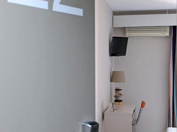Hotel Méditerranée : photo 4 de la chambre chambre double avec baignoire
