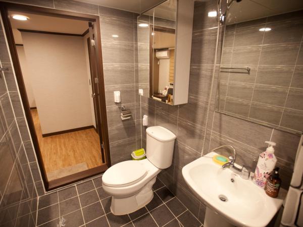Ryu Guest House Gangnam : photo 10 de la chambre chambre triple
